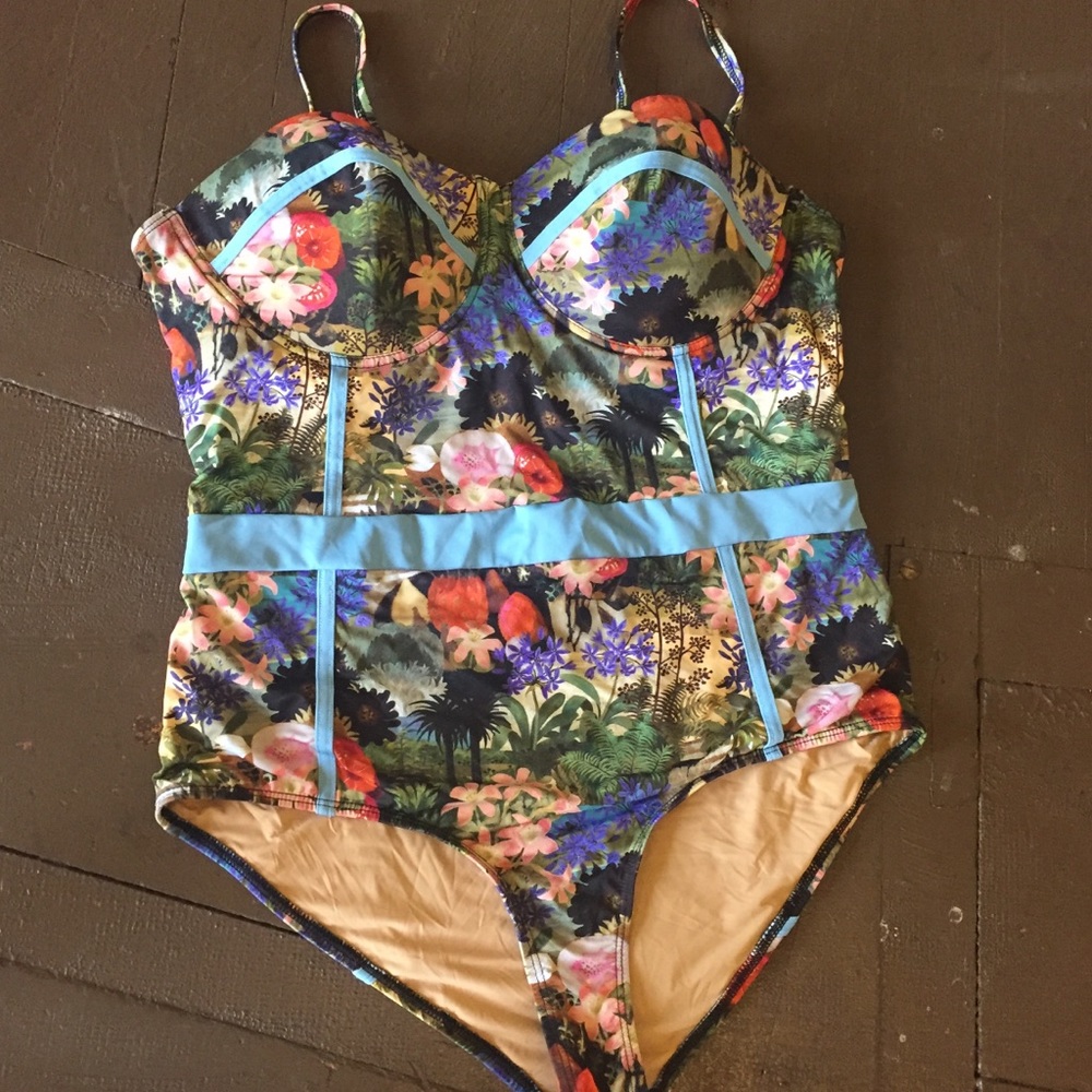 Swimsuit floral jungle