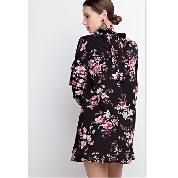 💝💕🎀BLACK FLORAL PRINT MOCK NECK DRESS - Picture 4 of 7