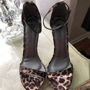 Animal print satiny cloth sky high heels 4.5 “