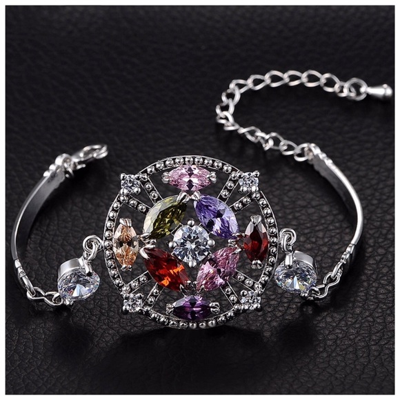 🎁 Swarovski Crystals The Nidia Colorful Bracelet - Picture 4 of 6