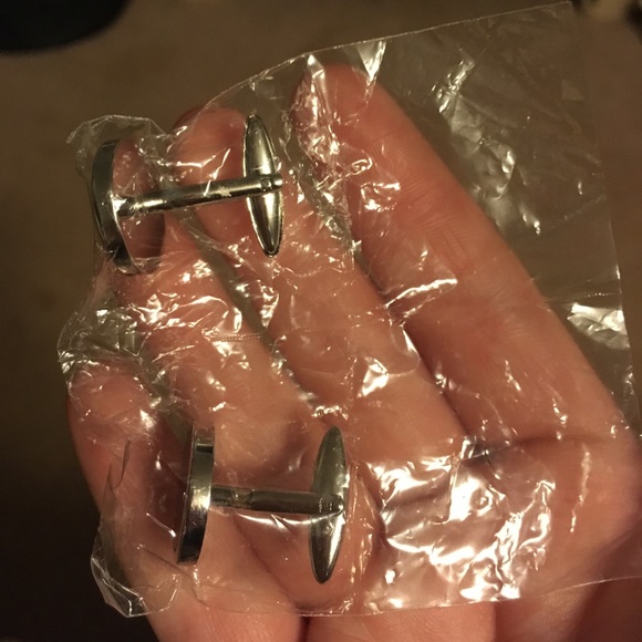 Silver metal and black onyx cuff links - Picture 2 of 6