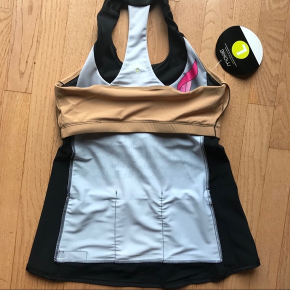 This item can be found in the @karmaco closet now. - Picture 5 of 8