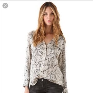 Equipment snake print silk blouse