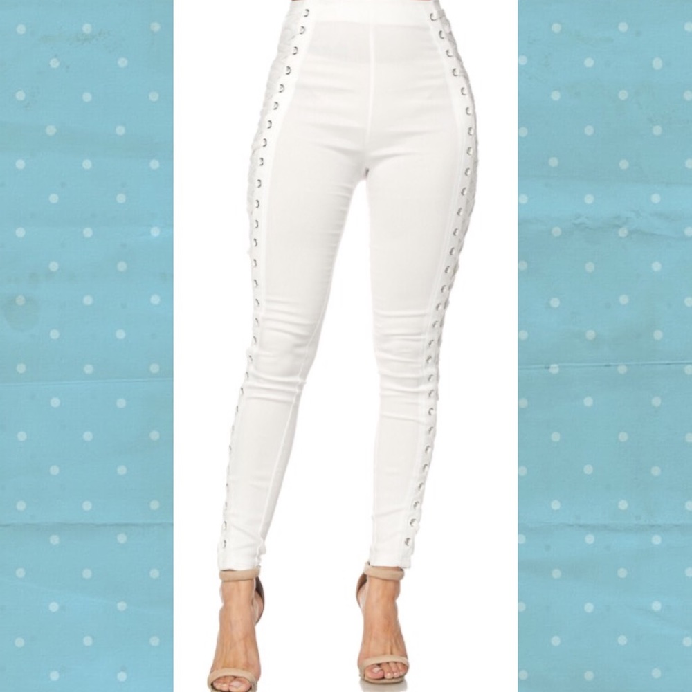 1 LEFT! SMALL!ORIGINALLY $49 LACE UP LEGGINGS - Picture 2 of 4