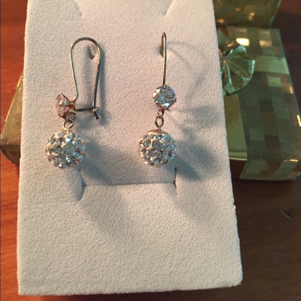 Earring - Picture 2 of 2