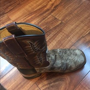 🤠Cowhide Cowboy Boots!🐴