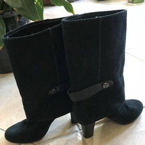 Tahari Boots