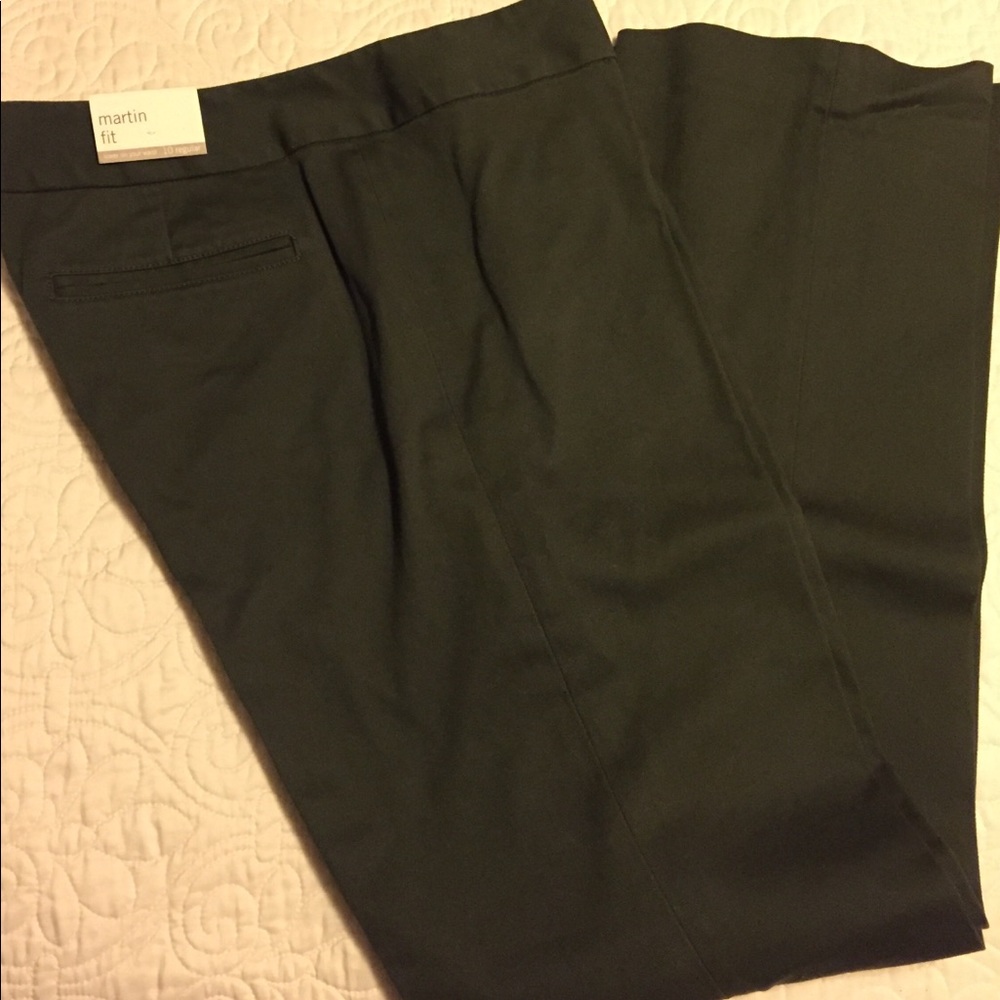 Re-Poshing. NWT Banana Republic Martin fit pants