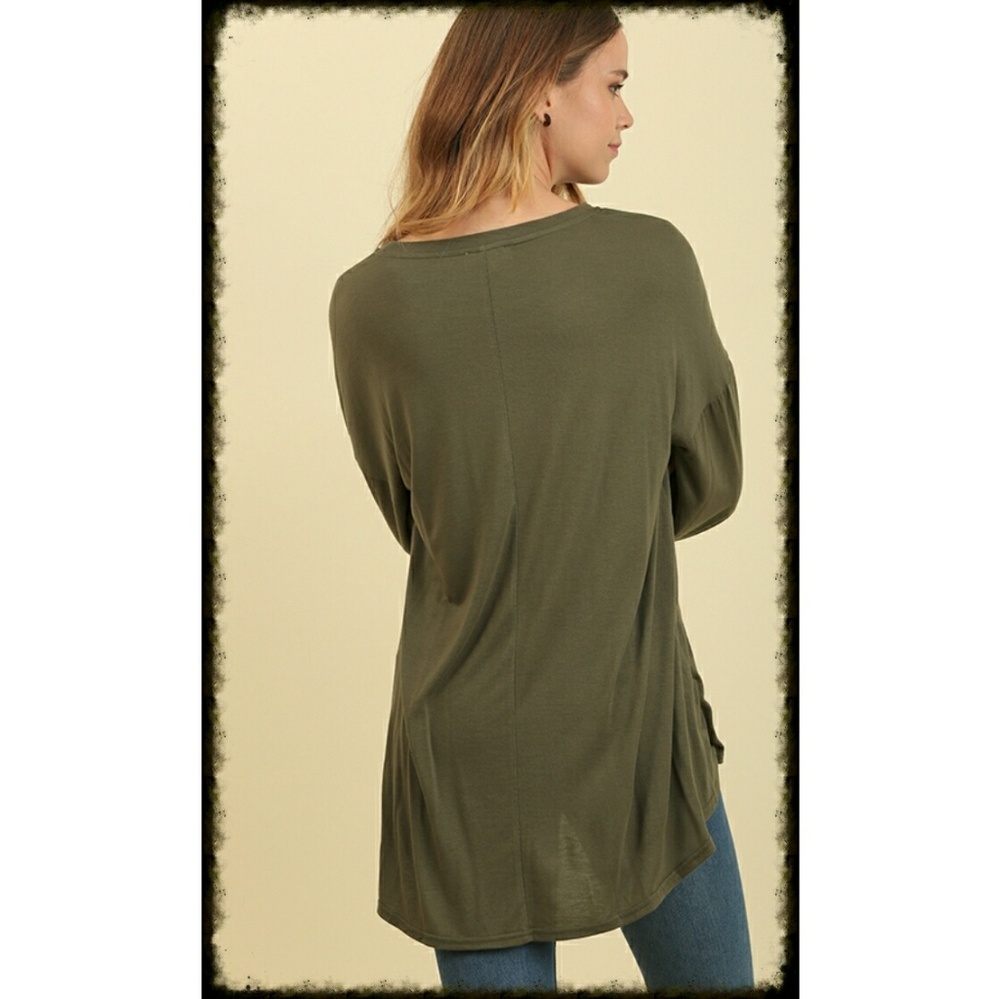 ⏳⏳⏳LAST ONE!!!NWT Round Neck LS Top w/Suede Pocket - Picture 4 of 6