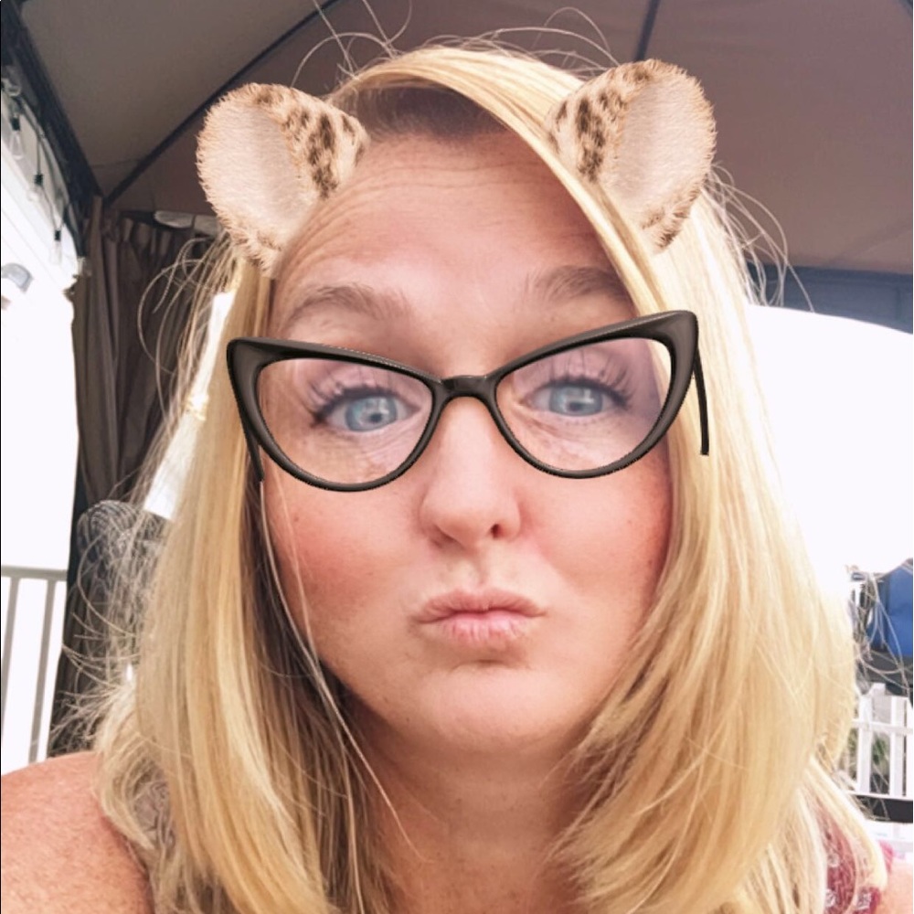 Meet your Posher, Nicole