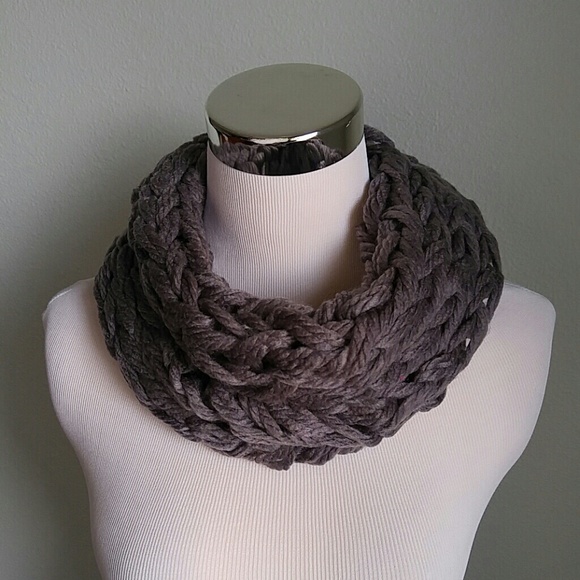 💝 One left! Cozy gray braided snood - Picture 3 of 3