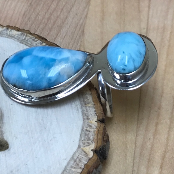 Ring - Picture 3 of 7