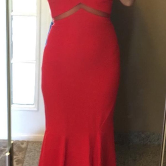 Mignon red cut out long mermaid gown size Xs size2 - Picture 3 of 3
