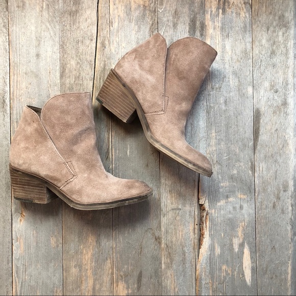 dolce vita simone booties taupe