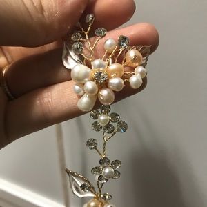 🆕 Bridal Hairpiece ✨ Gold and Pearl Flowers