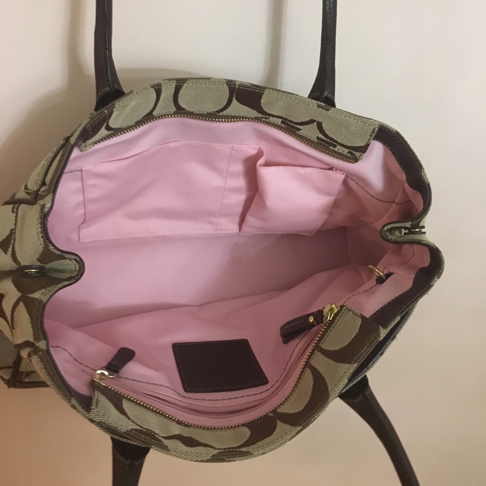 Basically New Vintage Coach Bag - Picture 5 of 8