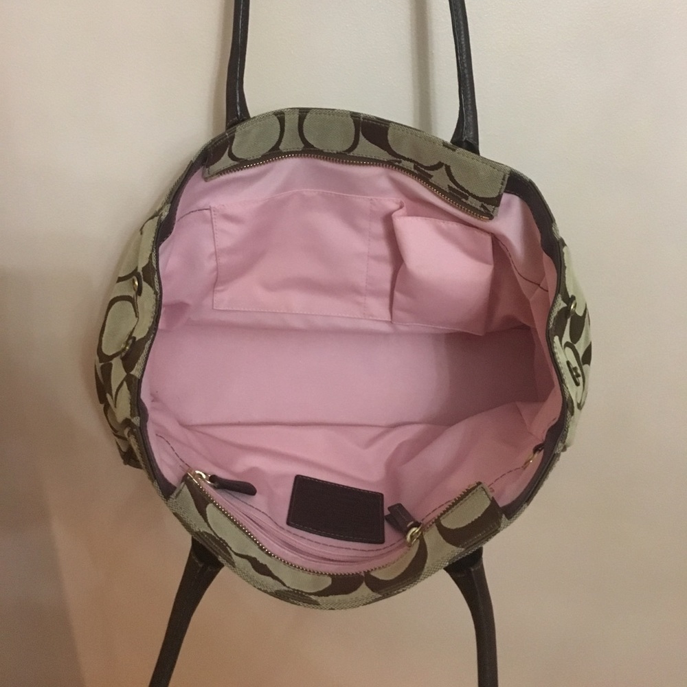 Basically New Vintage Coach Bag - Picture 7 of 8