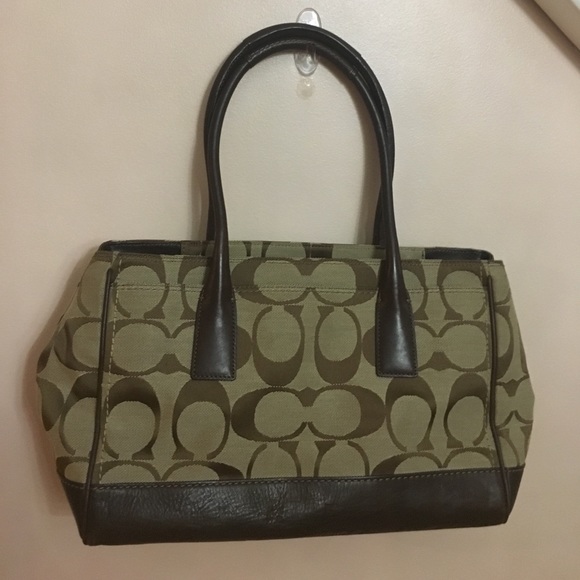 Basically New Vintage Coach Bag - Picture 4 of 8