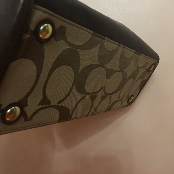 Basically New Vintage Coach Bag - Picture 8 of 8