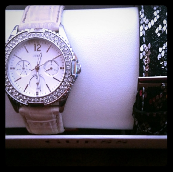 Watch - Picture 1 of 5