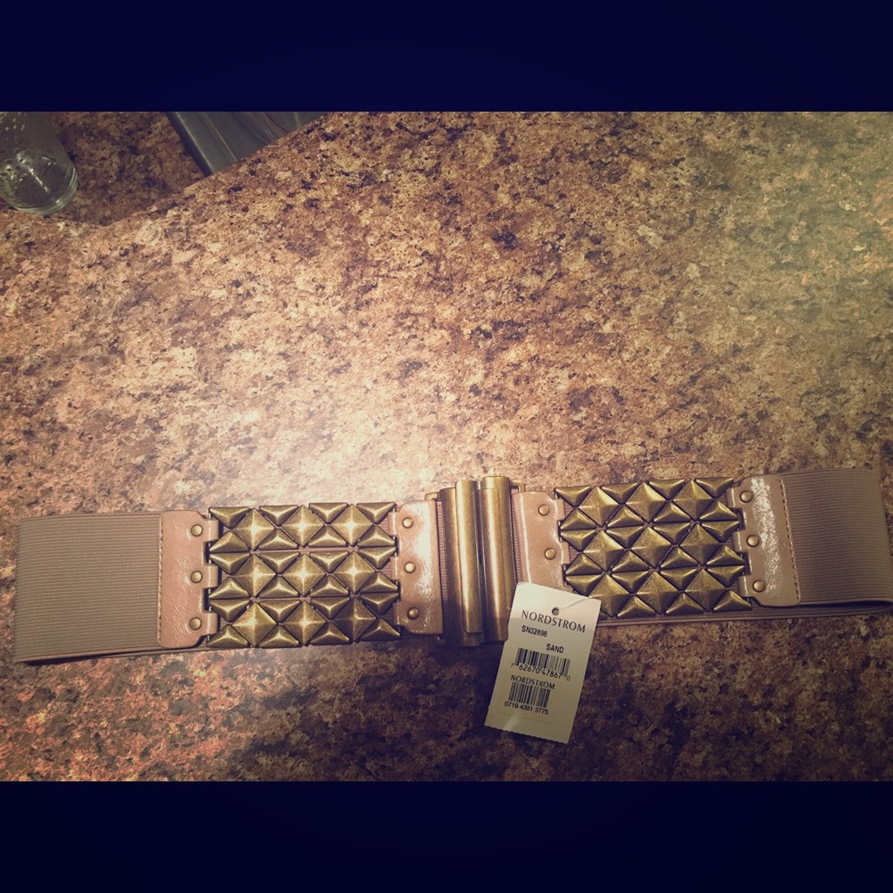 Brand New Tan and Gold Elastic Belt