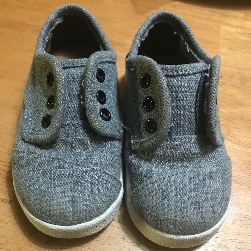 Toddler boys TOMS