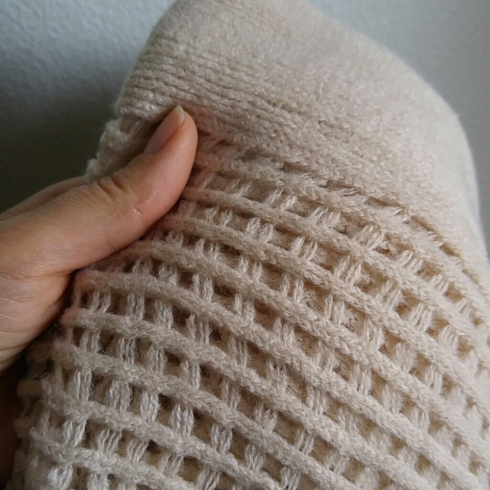 Oatmeal infinity scarf - Picture 3 of 3