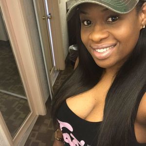 Meet your Posher, Bee