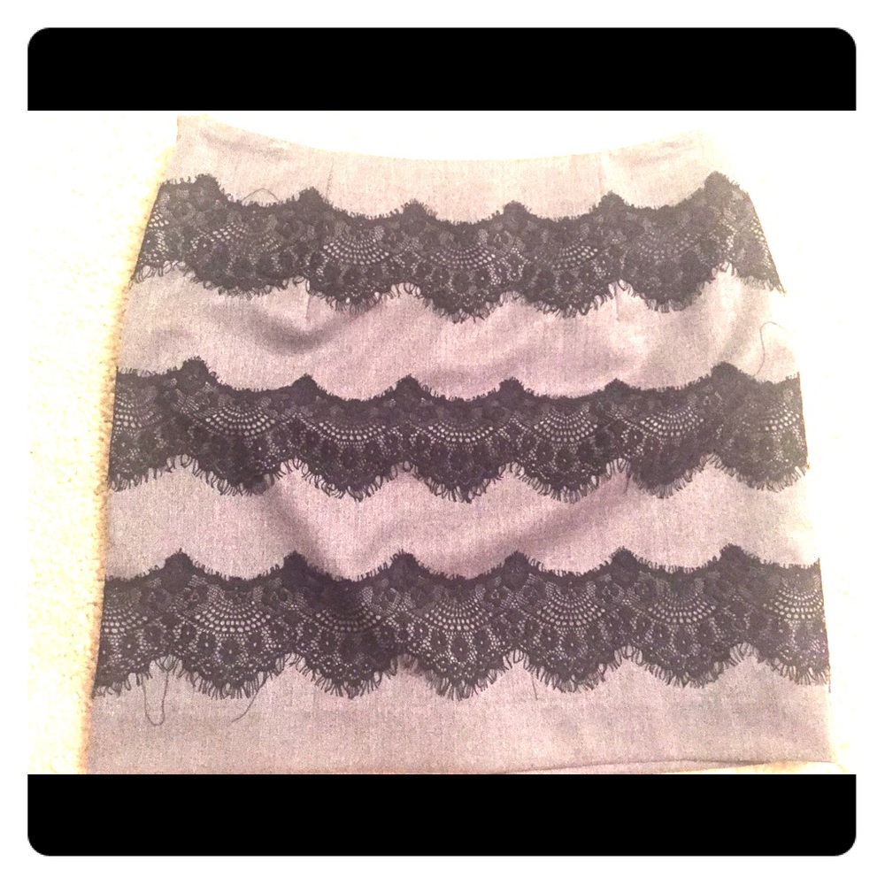 Black-lace grey skirt