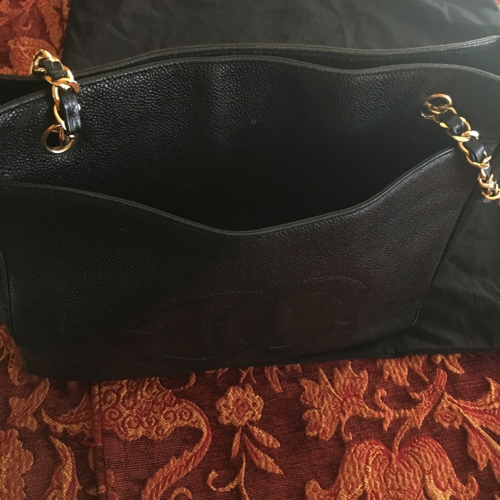 Authentic Chanel - Picture 2 of 8