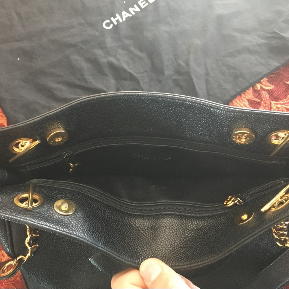 Authentic Chanel - Picture 4 of 8
