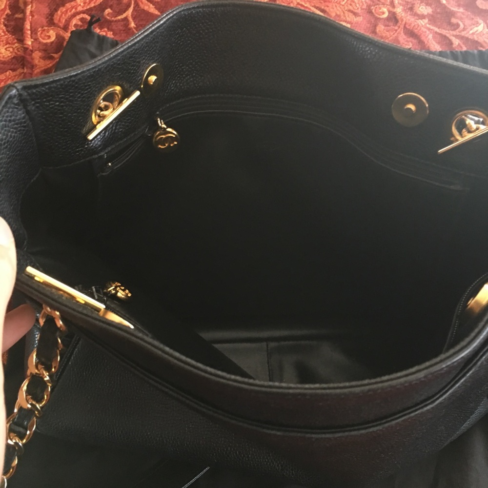 Authentic Chanel - Picture 6 of 8