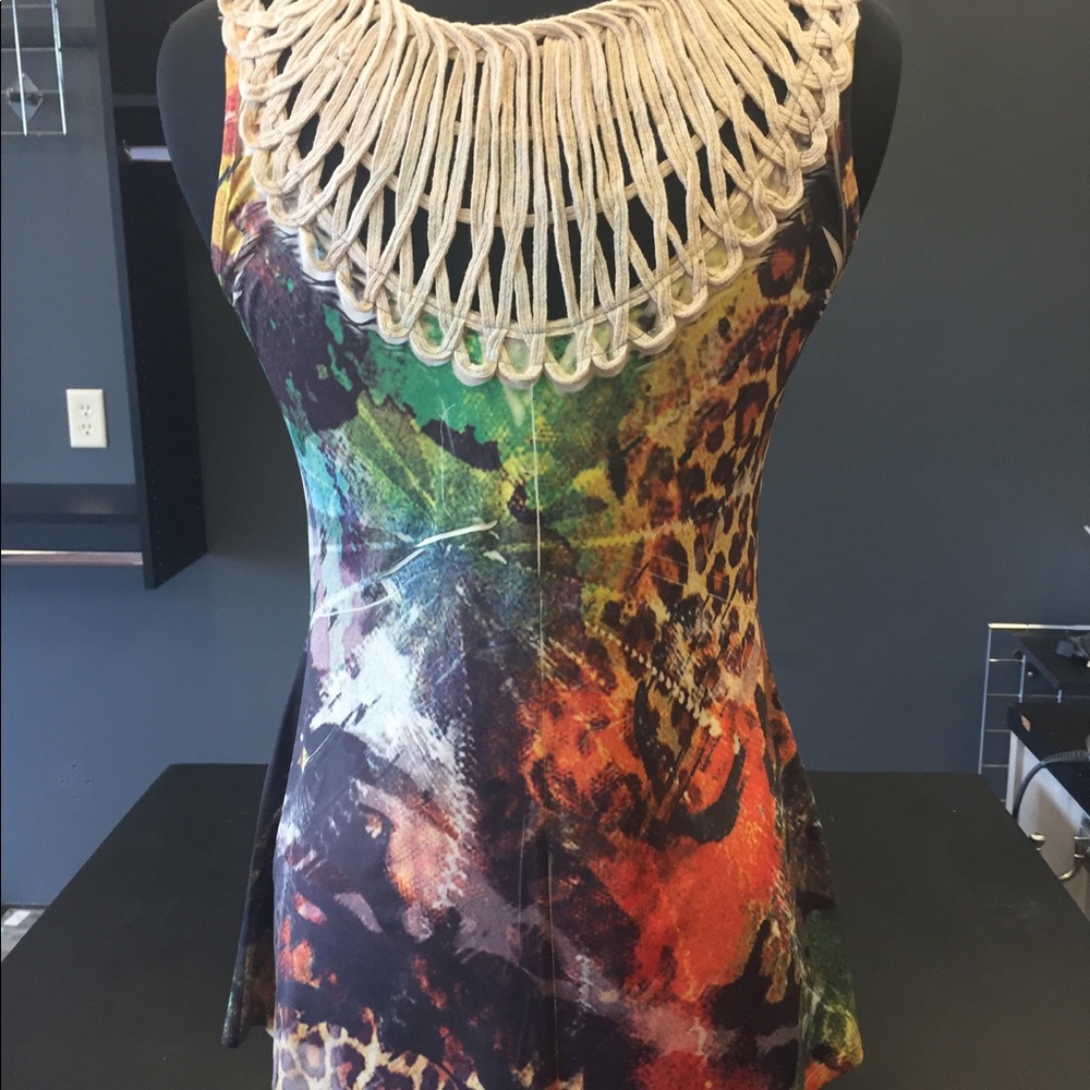 Multi colored sleeveless shirt