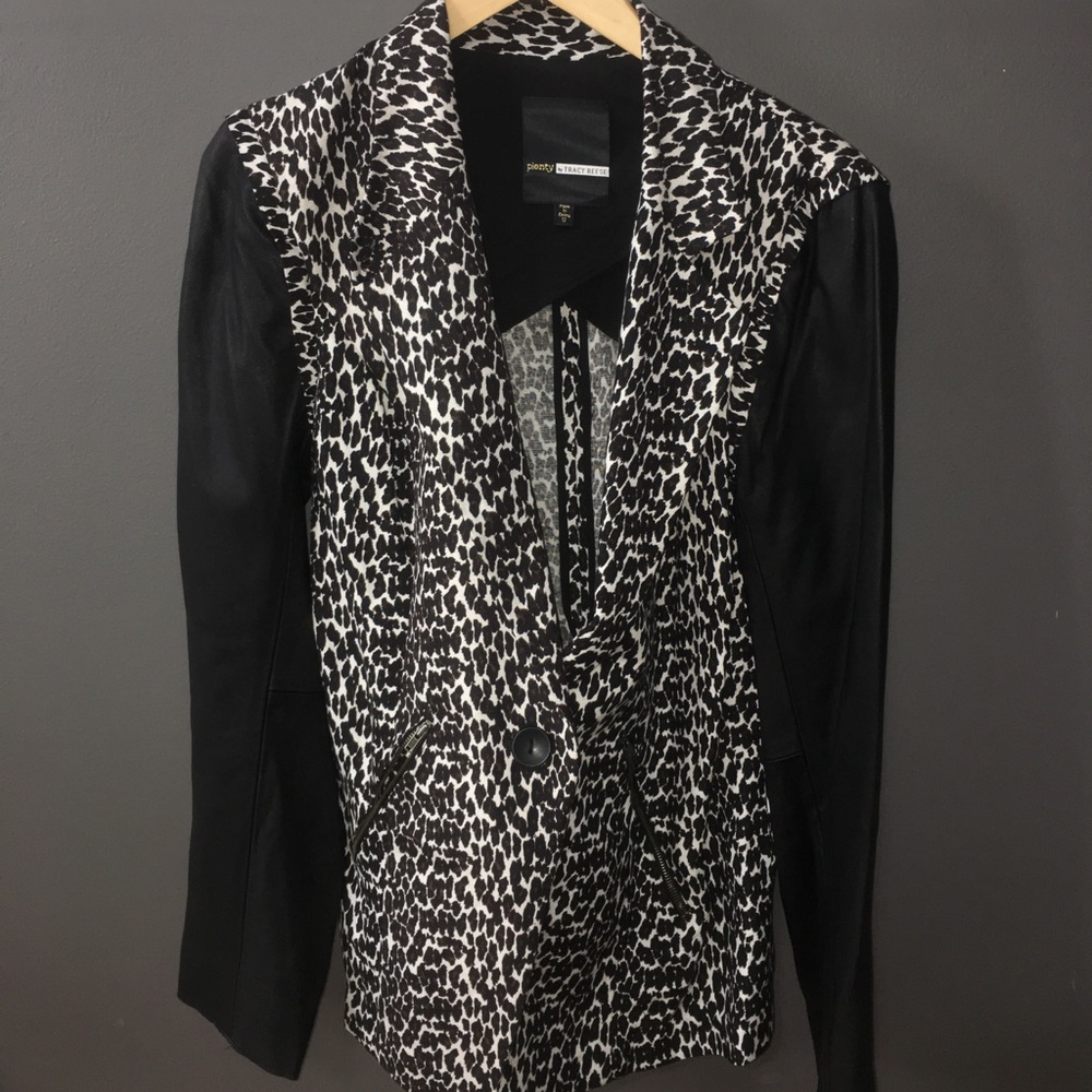 PLENTY BY TRACY REESE BLAZER W/ 100% LEATHER