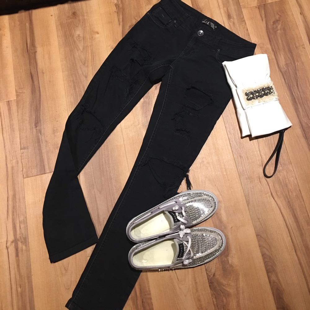 LEI black distressed jeans size 0