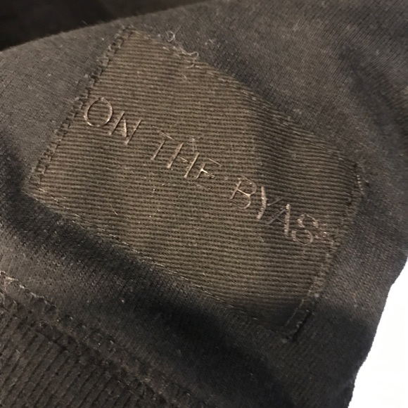 On The Byas men’s black crew neck sweater - Picture 4 of 4