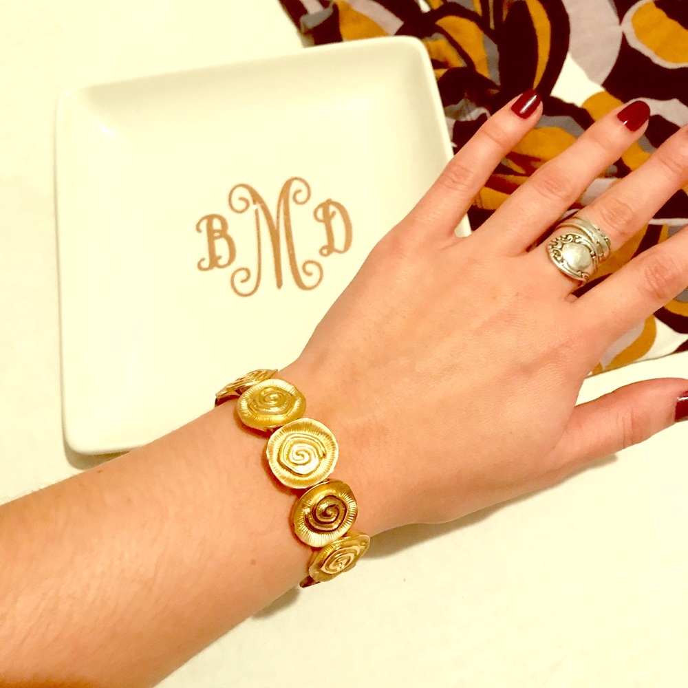 Roman Swirl Gold Stretch Bracelet