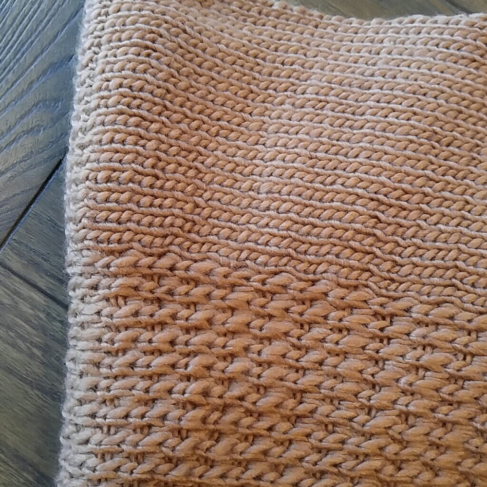 Oversized dark camel infinity scarf - Picture 3 of 3