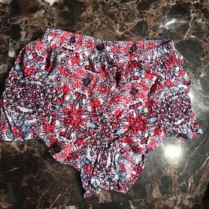 Tilly's size small floral shorts