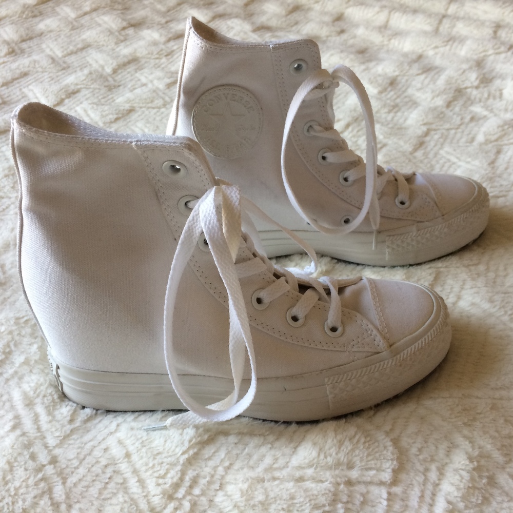 Converse White Wedge Sneaker Size 7