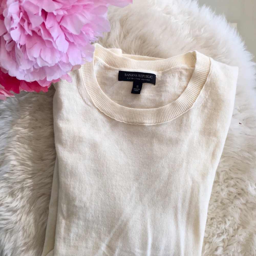 White Banana Republic Sweater
