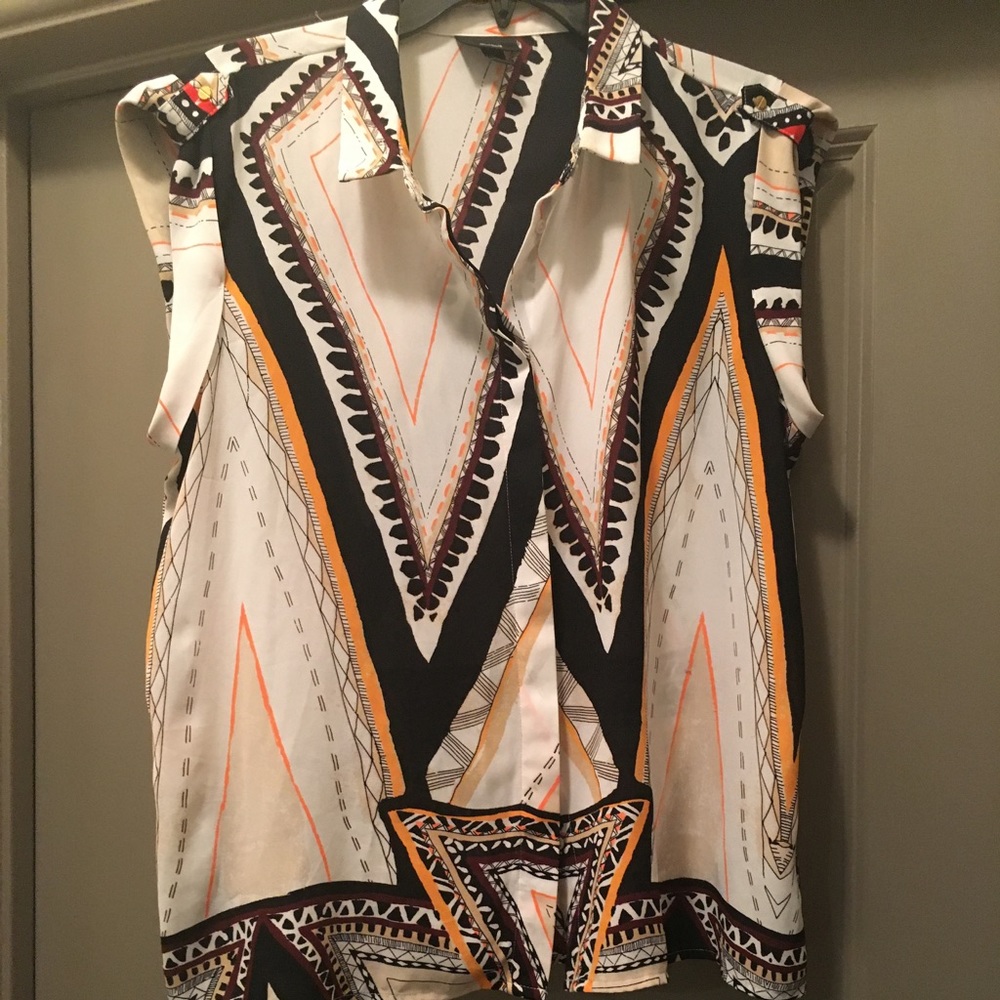 Abstract print button down