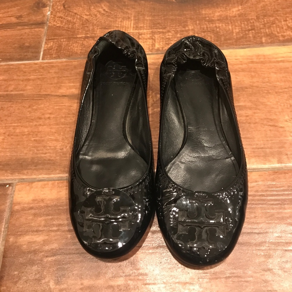 Authentic Tory Burch black patent leather flats.
