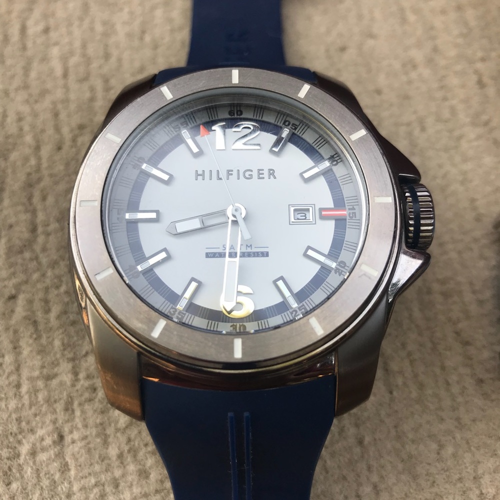 Men’s Tommy Hill figure watch