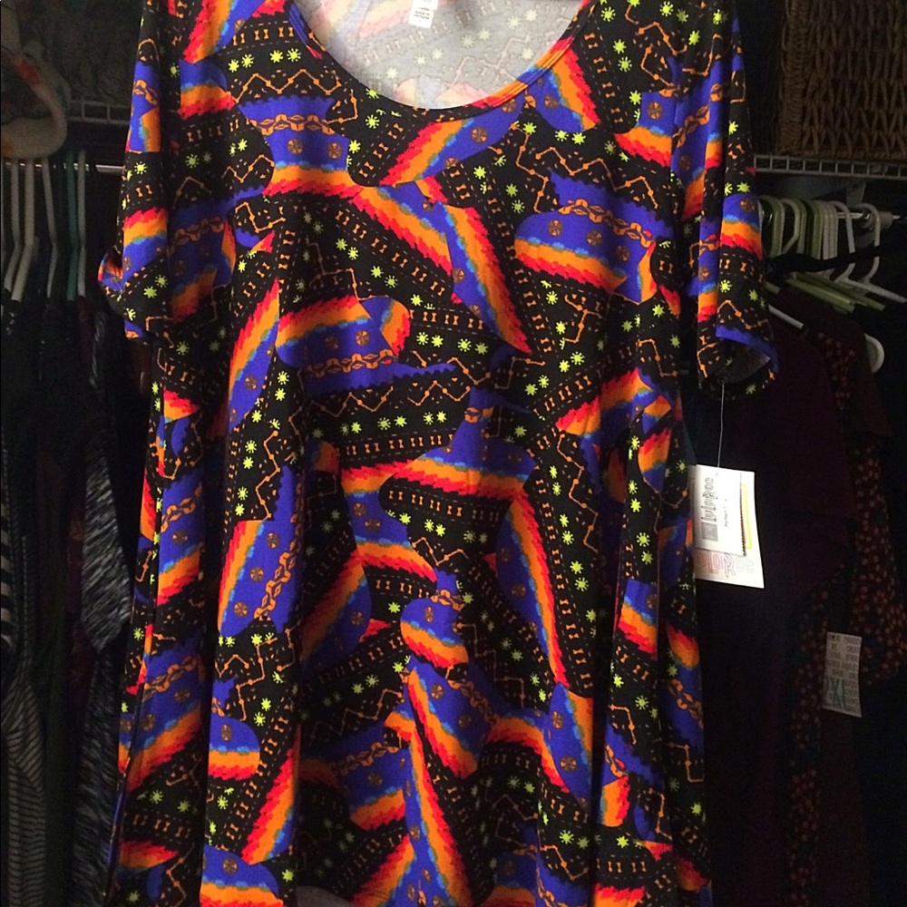 LuLaRoe Perfect T in Large BNWT