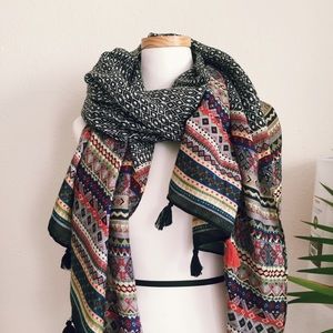Fall Scarf with Tessels