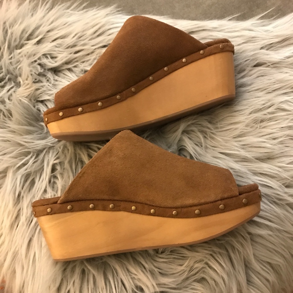Urban Outfitters Brown Suede Clogs - Unworn!