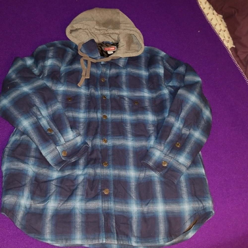 Lined blue plaid shirt