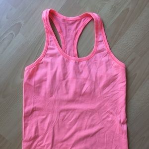 Lululemon Swiftly tank
