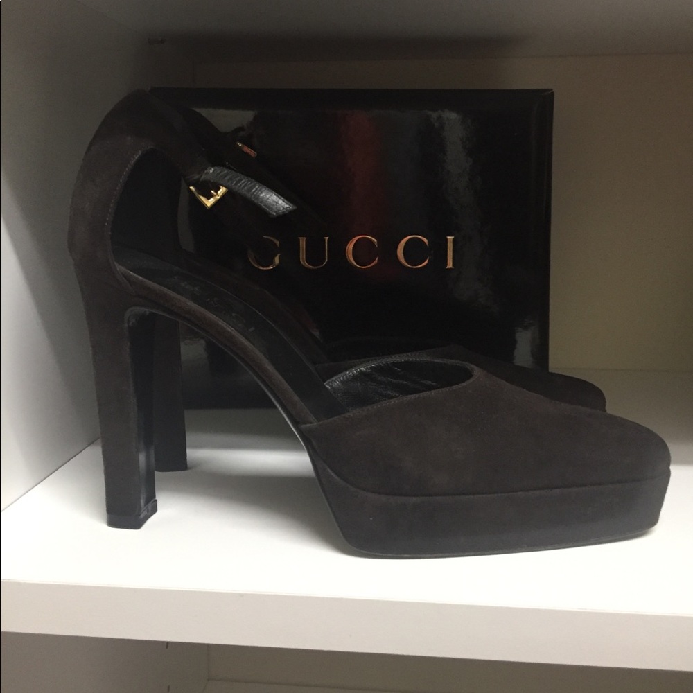 Gucci Tom Ford Suede Pumps